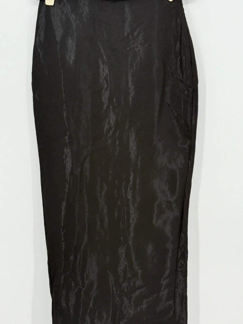 NWT MISSGUIDED Big Bow Detail Back Shiny Bodycon Maxi Skirt SIZE M - Picture 4 of 7